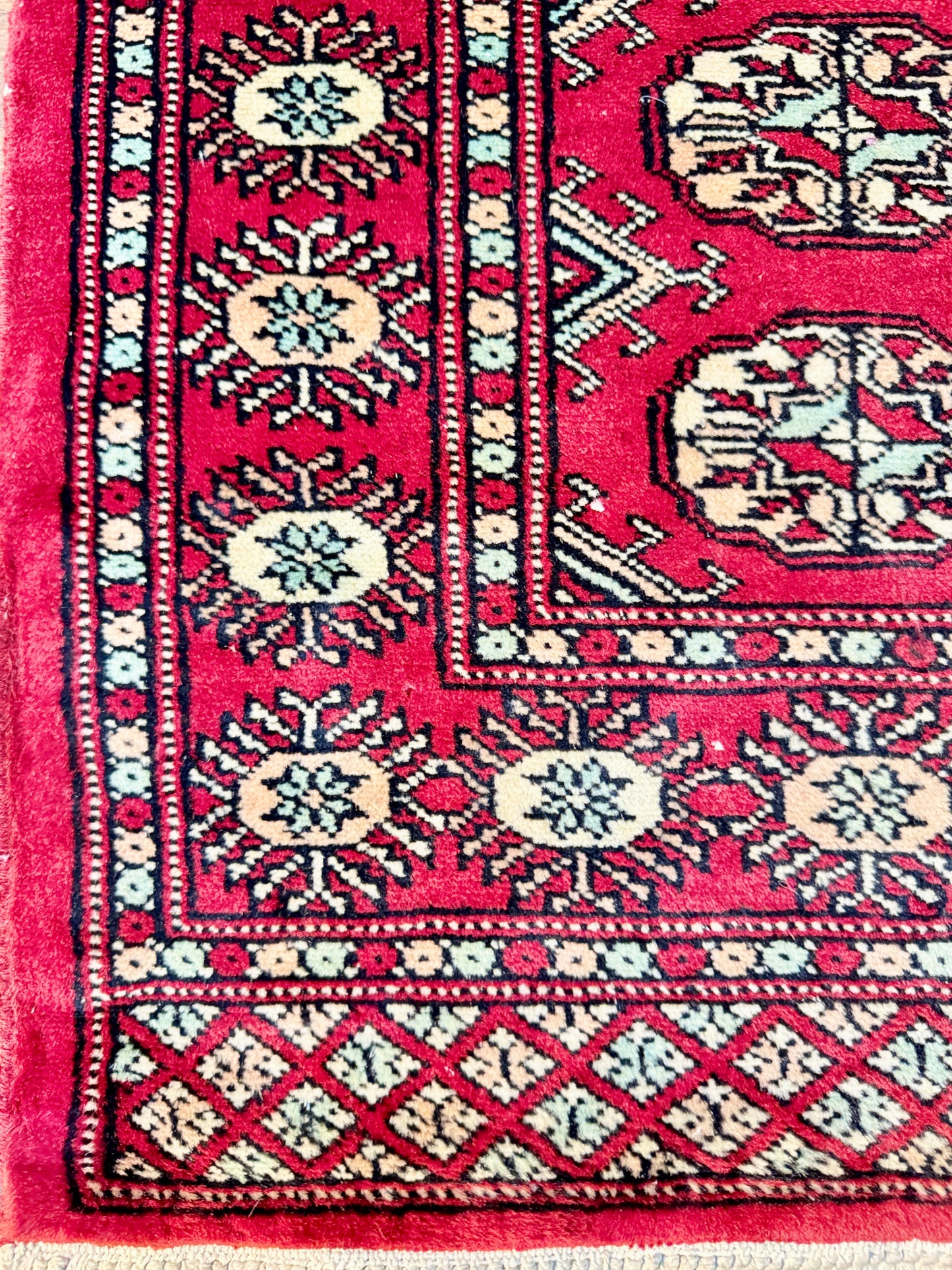 Hand Knotted Traditional Bokhara Rug