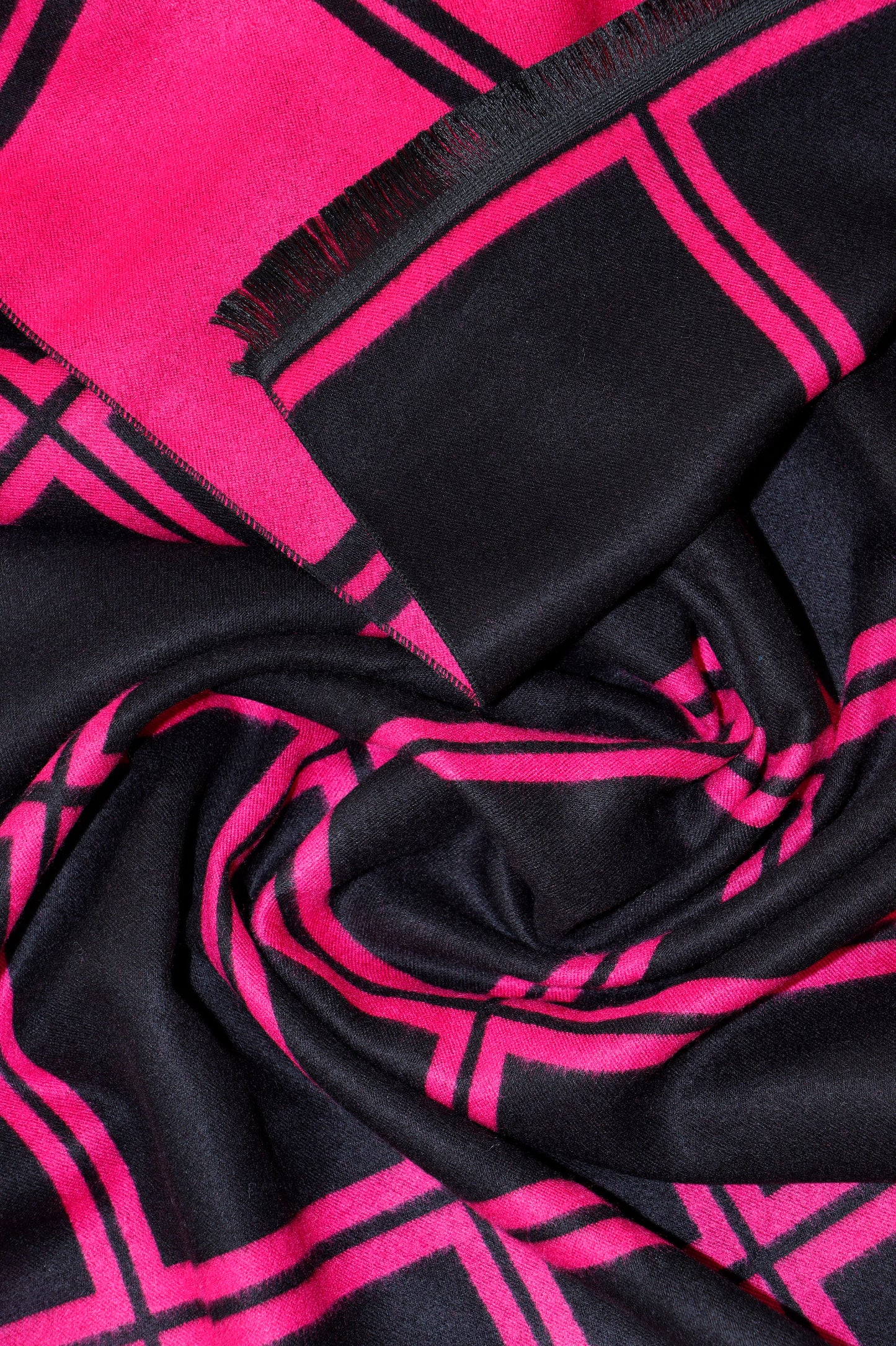 Kashmiri Shawl Sui Work