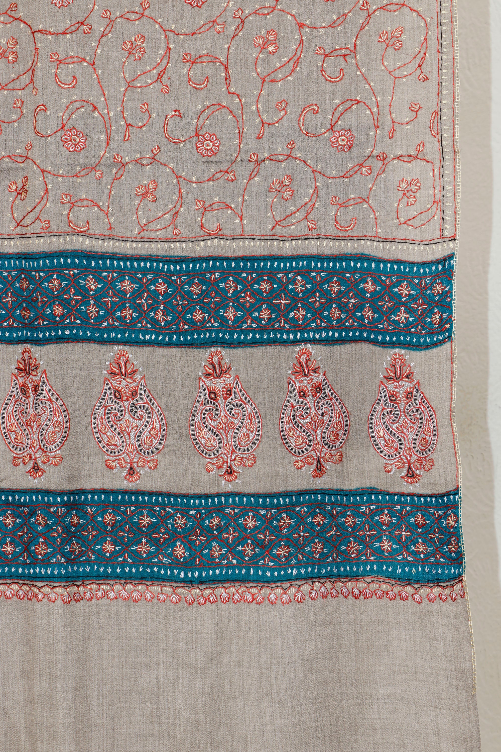 Kashmiri Shawl Sui Work