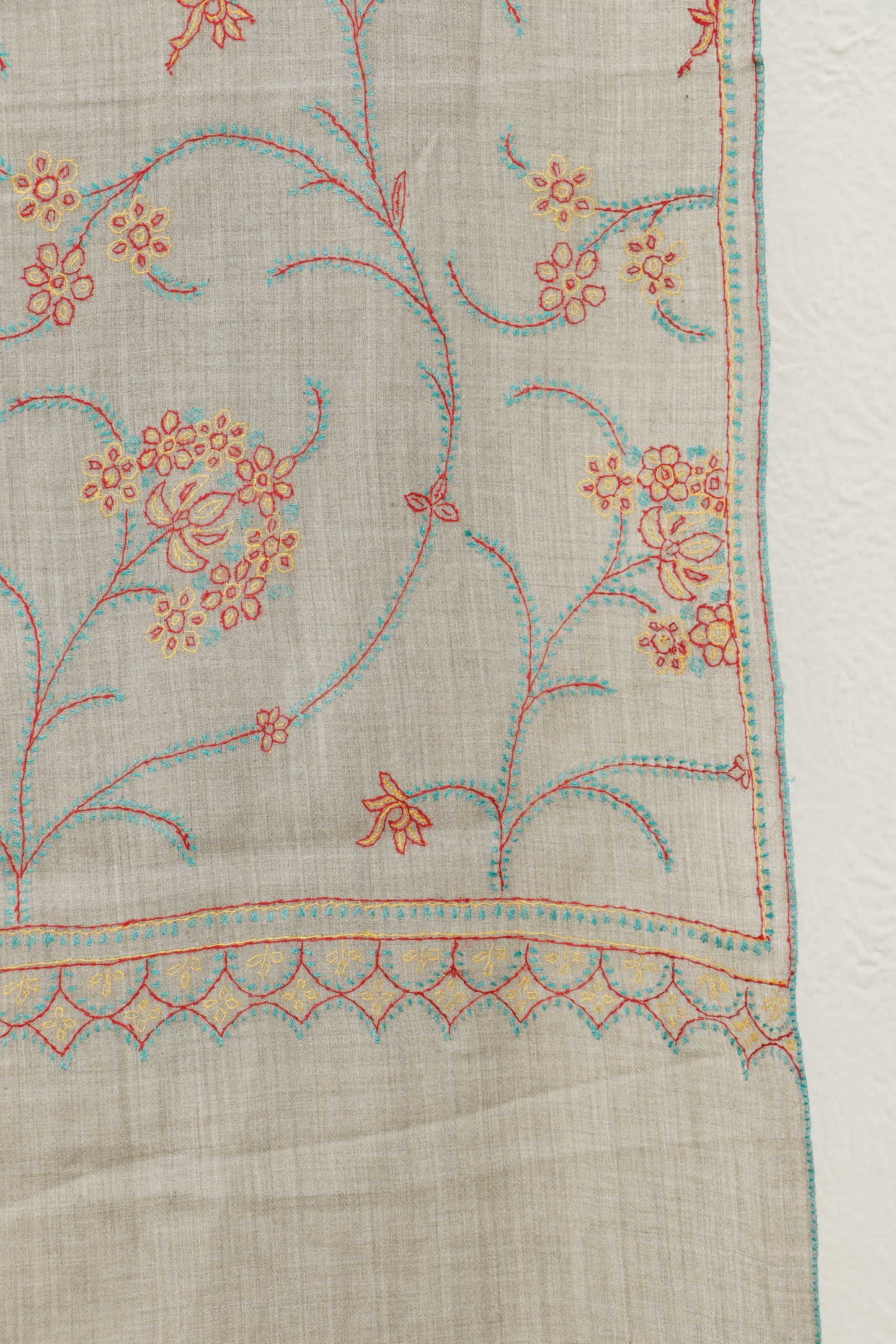 Sui Jaal Toosh Shawl