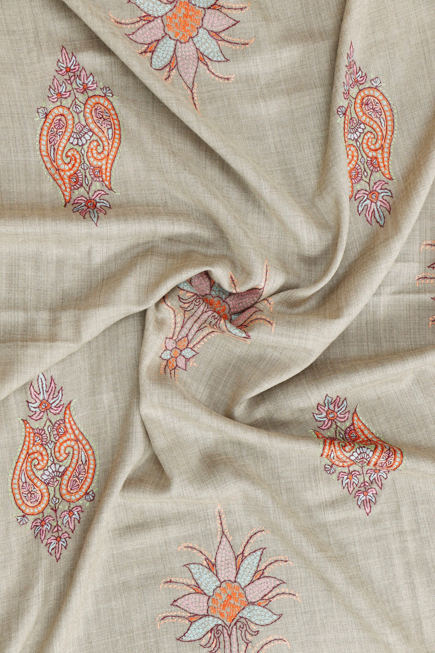 Sui Jaal Toosh Shawl
