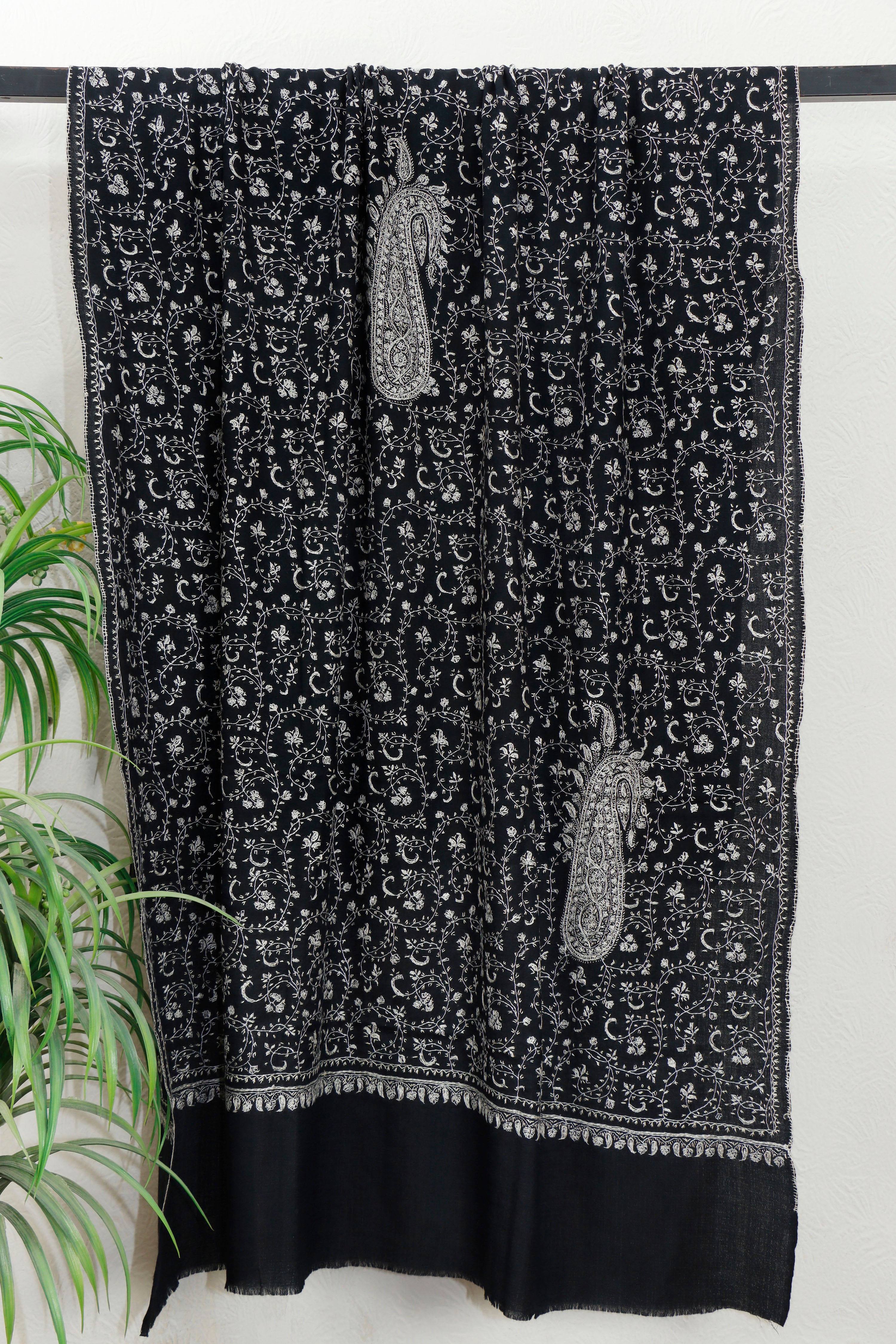 Sui Jaal Toosh Shawl